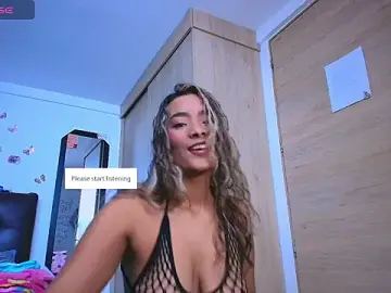 Stripchat Live Sex Cam of megan_collins96