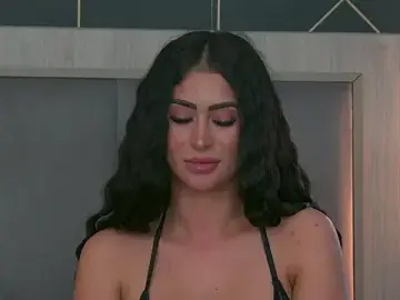 Stripchat Live Porn of EmyLaveau
