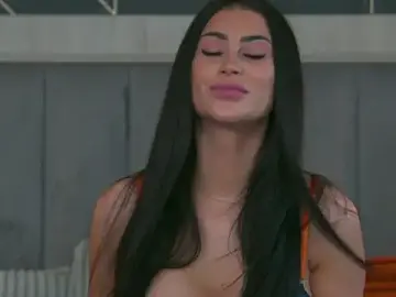 Stripchat Watch Live Sex Cams of EmyLaveau