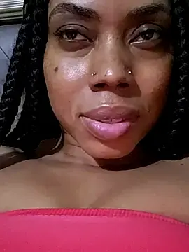 Stripchat Sex Cam of HONEYSWEETS_LIVE