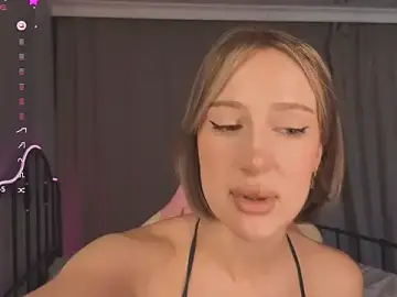pretty_smile_cutie from stripchat