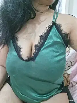 Jassi_Does from stripchat