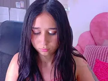 Stripchat Adult Webcams of StarrMoon__