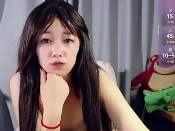 XueLi1902 from stripchat