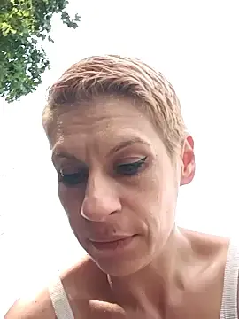 KittyDesiree from stripchat