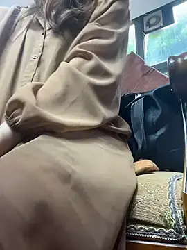 Stripchat Free Porn Cam of kiss_loo