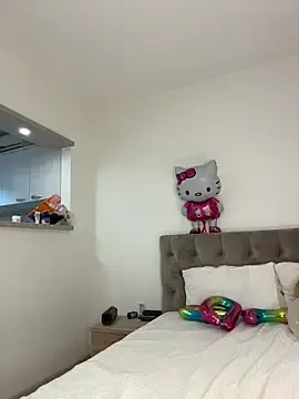 Stripchat Live Sex Cam of IrisBlues