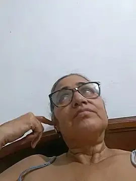 Stripchat Adult Webcam of _candi