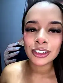 Stripchat Adult Webcam of monikee69