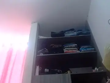 Stripchat Best live sex cam show of nicolle_milf1978