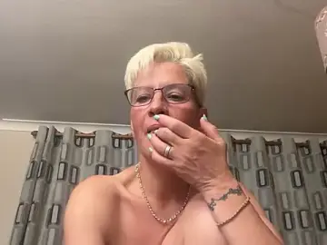Stripchat Best live sex cam show of JennyHazel1