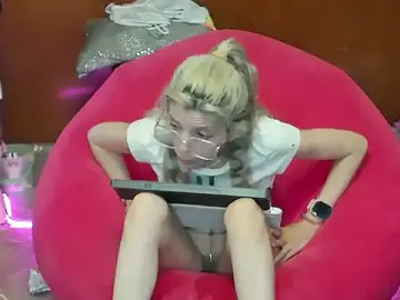 Skinygirl from stripchat