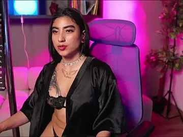 Emma_Lirys from stripchat