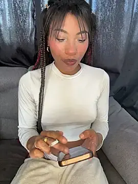 Stripchat Free Porn Cam of Zafiro_fire