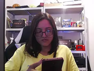 Stripchat Watch Live Sex Cams of Luna_sweetie_