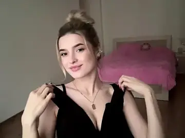 Stripchat Free Porn Cam of Midnight_Postcard