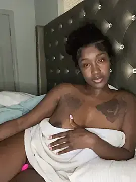 Stripchat Free Porn Cam of ToyaThick