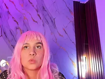 Emmiicute from stripchat