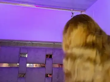 Stripchat Nude Webcam of Natasha-Adams