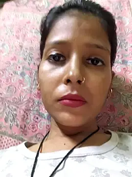 Stripchat Live Sex Cam of Gud_girl_Nilu