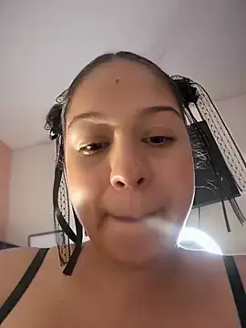 Stripchat Best Webcam of Shara_dreams