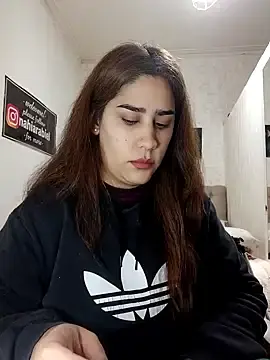 nahiarabiel33 from stripchat