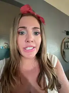 Stripchat Sex Chat of hollyharmd
