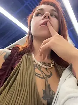 Stripchat Sex Cam of RosieDesire