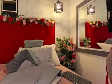 Stripchat Best live sex cam show of Kloeh_Star