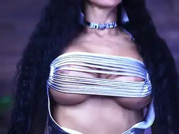 Stripchat Live Porn of XenaBloom
