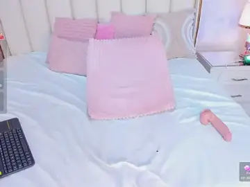 Stripchat Sex Cam of KaylaDavies