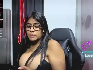 Stripchat Nude Webcam of Rubi_boobs_