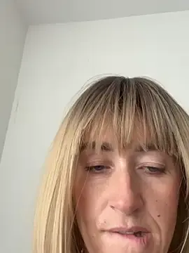 Milana_aa from stripchat