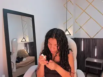 Stripchat Best Webcam of LittleeStar