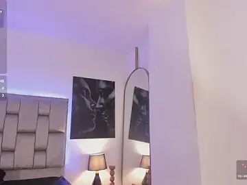 Stripchat Live Sex Cam of candy_tina