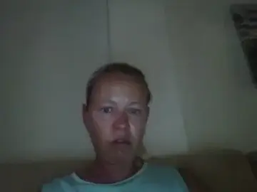 jennyblondeuk from stripchat