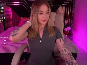 ArolinaNight from stripchat