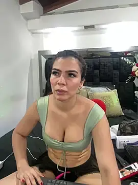 Stripchat Live Sex Cam of Arianna_Jones1
