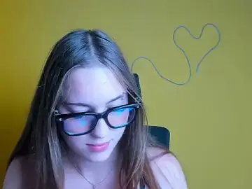 Stripchat Watch Live Sex Cams of Holly_Mooon_