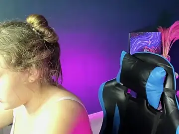 Stripchat Live Porn of elara_sunbeam