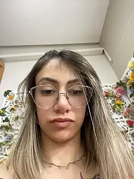 Stripchat Free Porn Cam of Branquinha_12