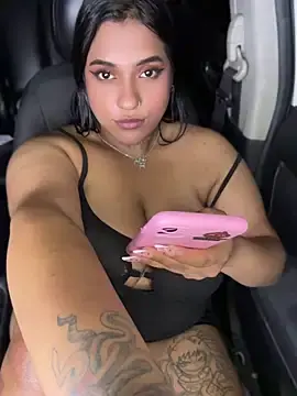 Stripchat Adult Webcam of Nahomy-fire