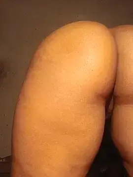 Stripchat Live Sex Cam of HotAishaa