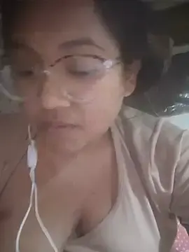 Stripchat Free Porn Cam of Moro99cha