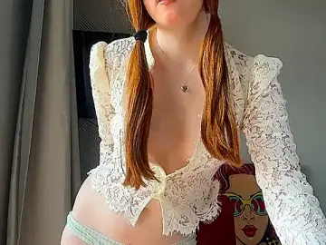 LuxXAngel from stripchat