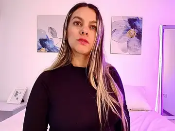 Stripchat Adult Webcams of Isabella_Harley