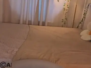 Stripchat Sex Cam of L1na_Reeds