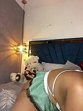 Stripchat Live Sex Cam of Ayla_Noir