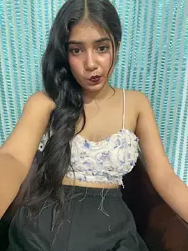 Stripchat Live Sex Cam of Hye__manvi_