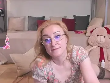 Stripchat Live Sex Cam of MadissonKiss